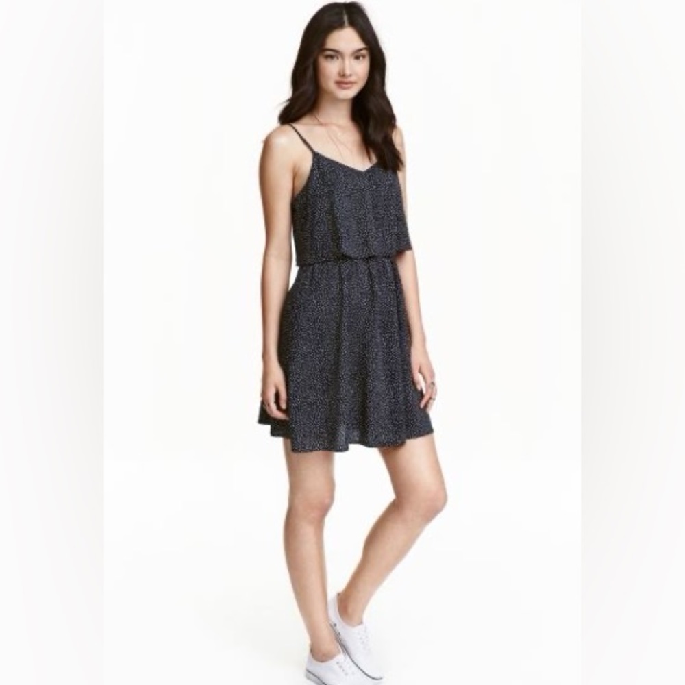 Women’s H&M Divided Adjustable Strap Short Dress, Size 8.